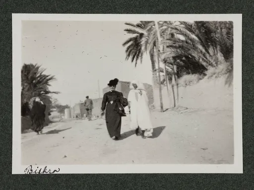 Elisabeth H. Winterhalter in Biskra, Algerien