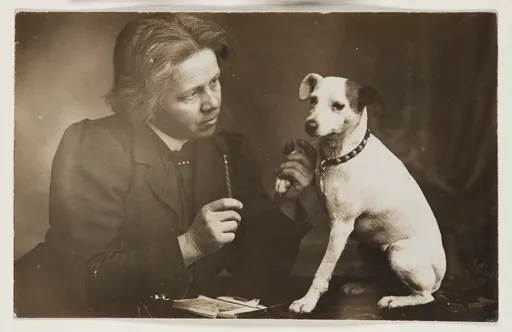 Martha Sommer mit Hund