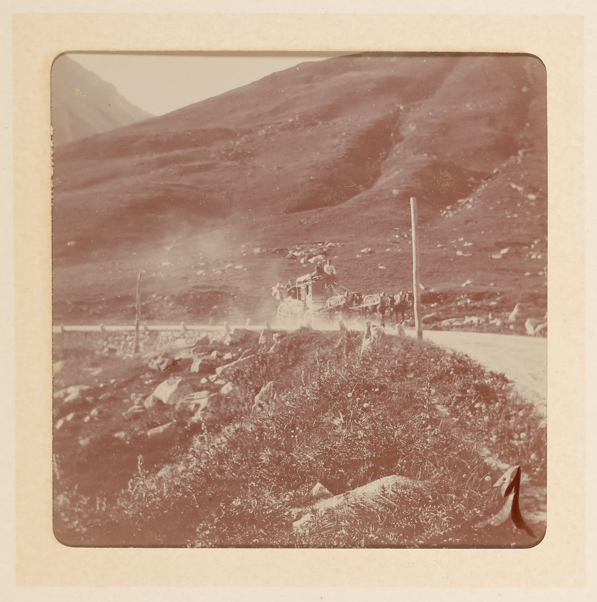 Pferdekutsche in den Schweizer Bergen