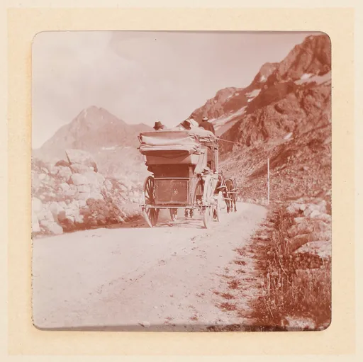 Pferdekutsche in den Schweizer Bergen