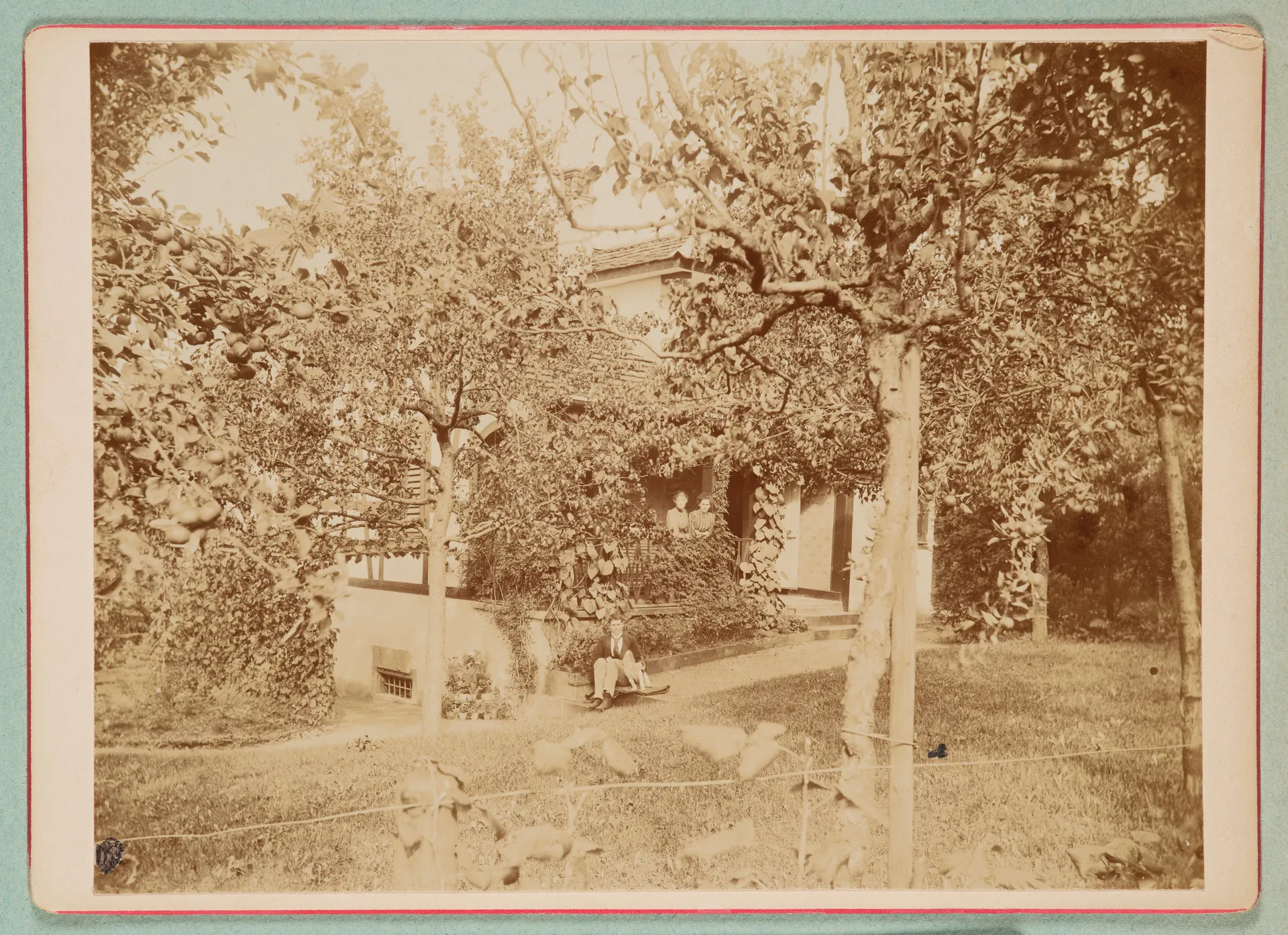 Garten des Atelierhauses Schneggli, Zürich