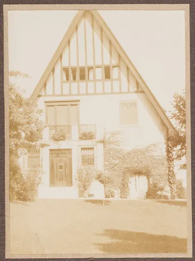 Fassade des Hauses von Ottilie W. Roederstein und Elisabeth H. Winterhalter, Hofheim am Taunus