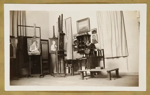 Ottilie W. Roederstein in ihrem Atelier, Hofheim am Taunus