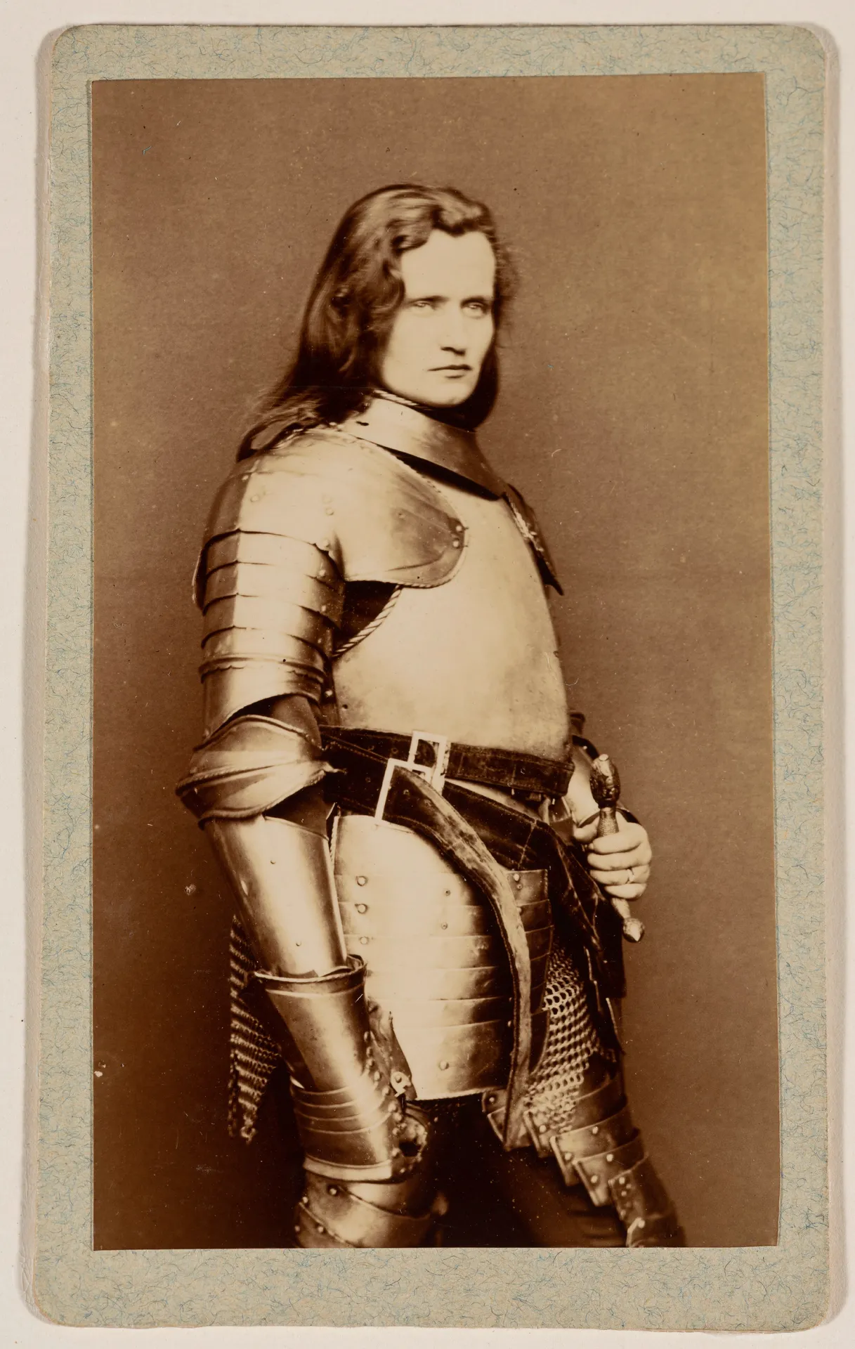 Ottilie W. Roederstein als Jeanne d'Arc, Fotografie von Jeanne Smith (?)