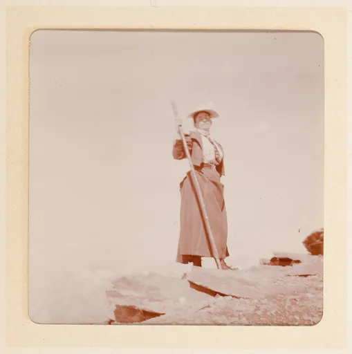 Eine Frau auf dem Berg im Oberengadin