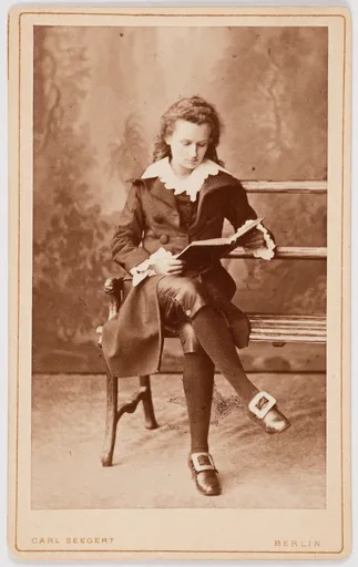 Ottilie W. Roederstein als Schiller
