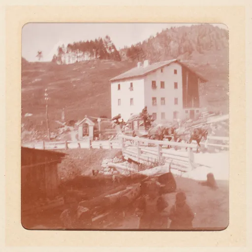 Pferdekutsche in den Schweizer Bergen