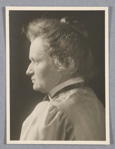 Ottilie W. Roederstein im Profil