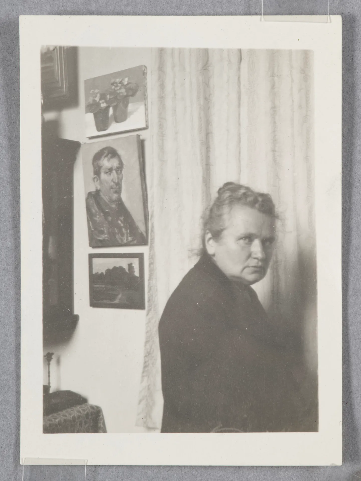 Ottilie W. Roederstein in ihrem Hofheimer Atelier