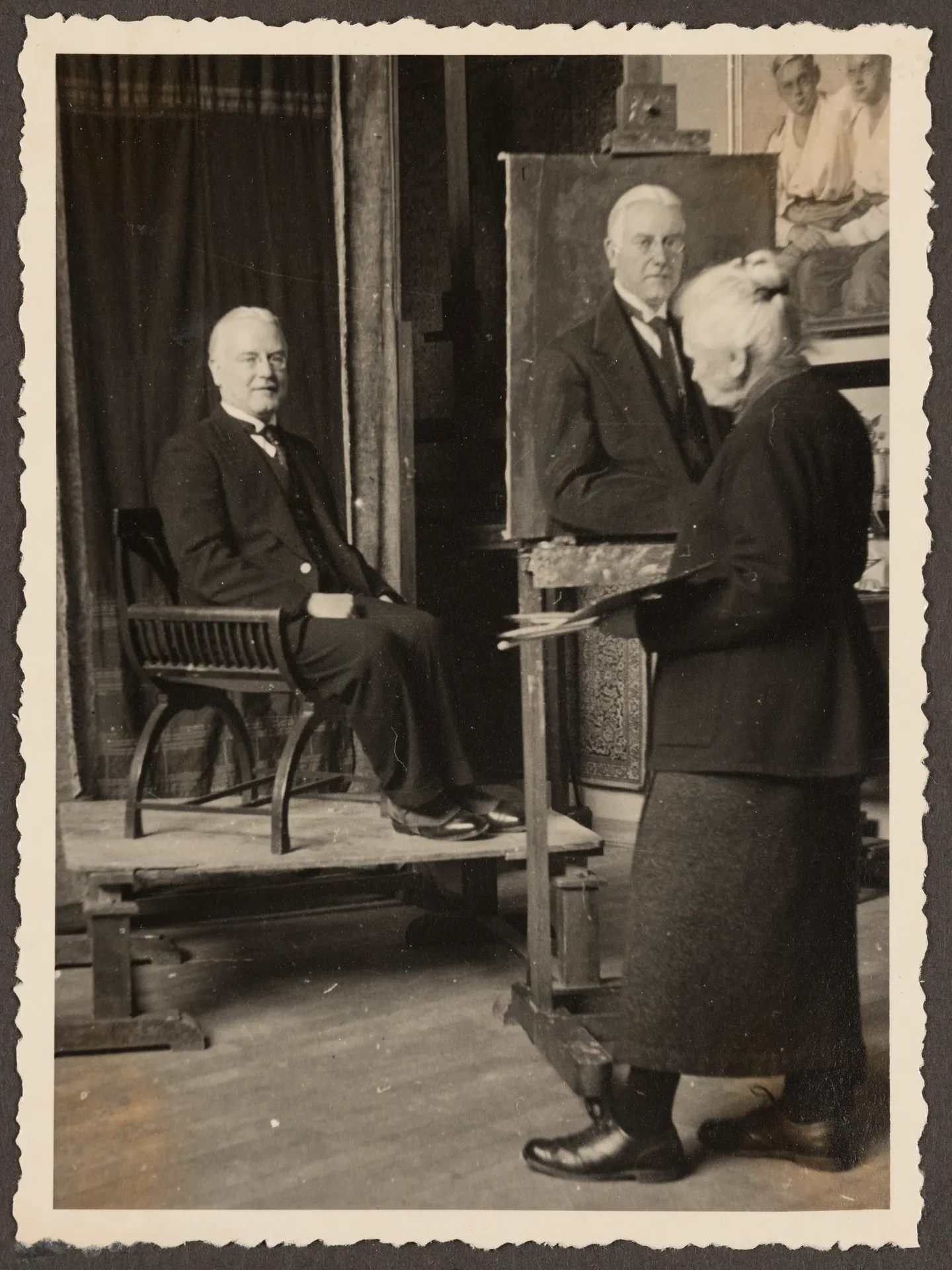 Ottilie W. Roederstein beim Porträtieren des Hofheimer Bürgermeisters Oskar Meyrer