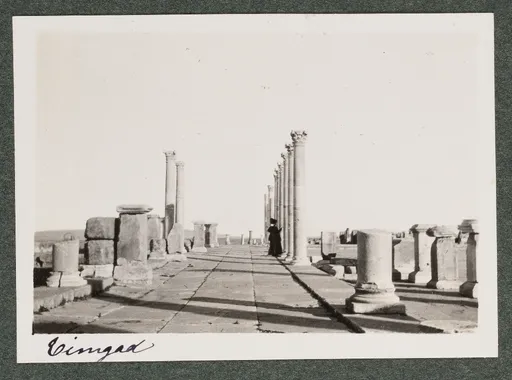 Elisabeth H. Winterhalter in Timgad