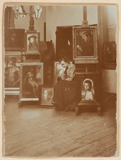 Ottilie W. Roederstein in ihrem Atelier im Städelschen Kunstinstitut, Frankfurt am Main
