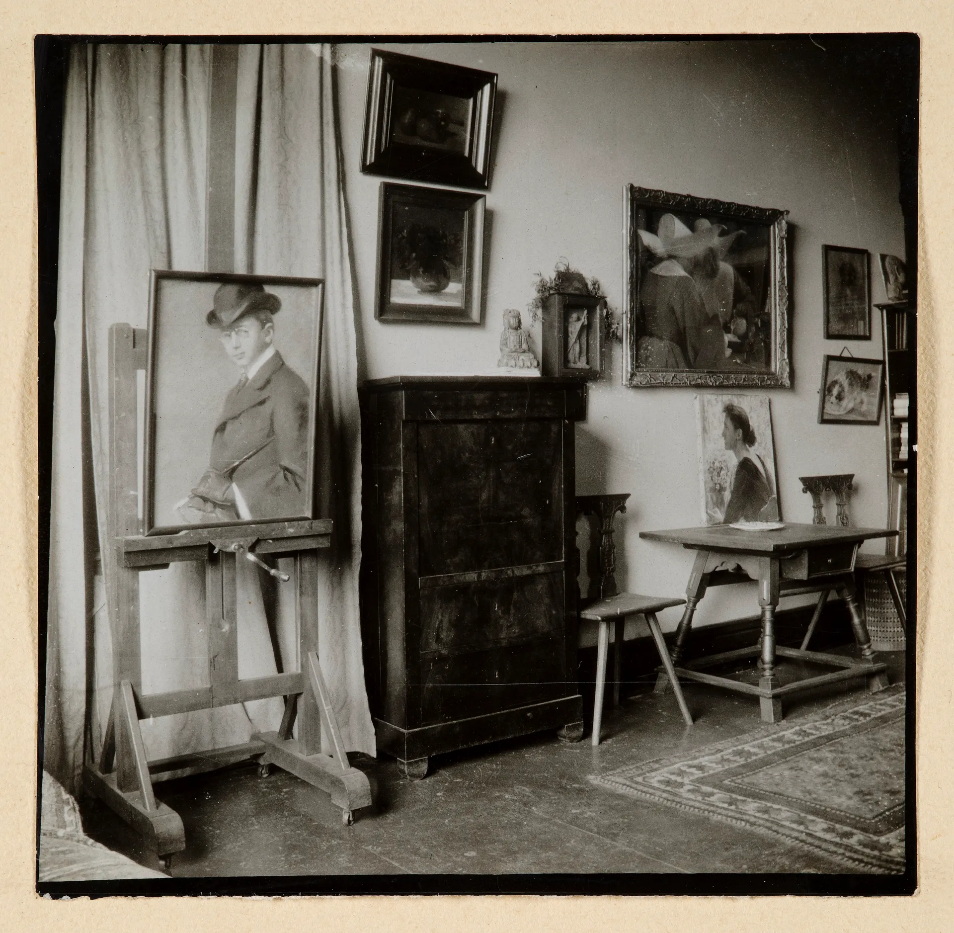 Zimmer in der Wohnung von Ottilie W. Roederstein und Elisabeth H. Winterhalter, Frankfurt am Main (?)