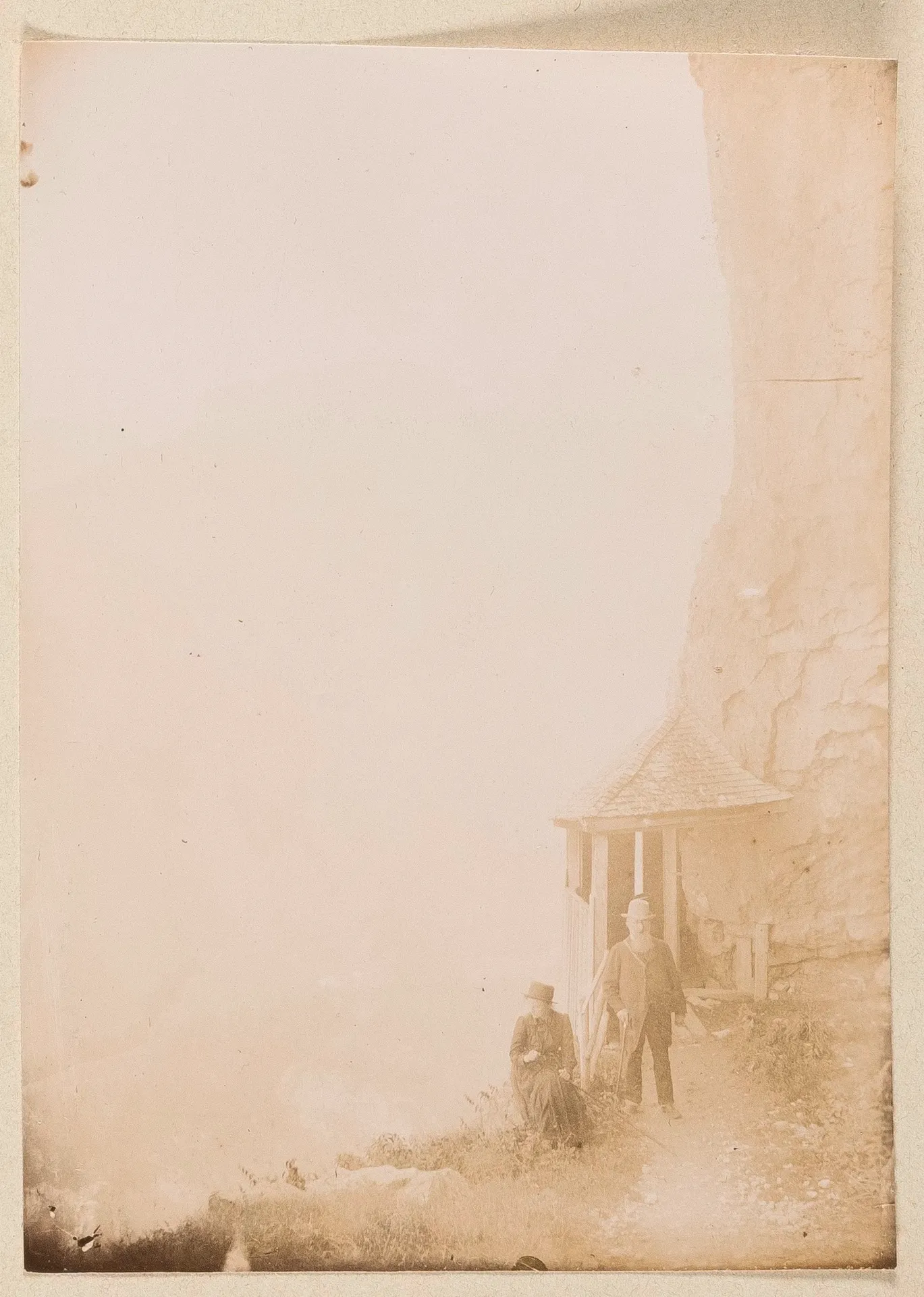 Ottilie W. und Reinhard Roederstein auf dem Wanderweg zum Wildkirchli auf der Ebenalp