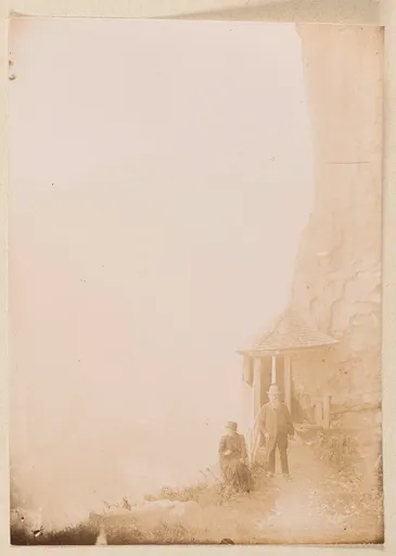 Ottilie W. und Reinhard Roederstein auf dem Wanderweg zum Wildkirchli auf der Ebenalp