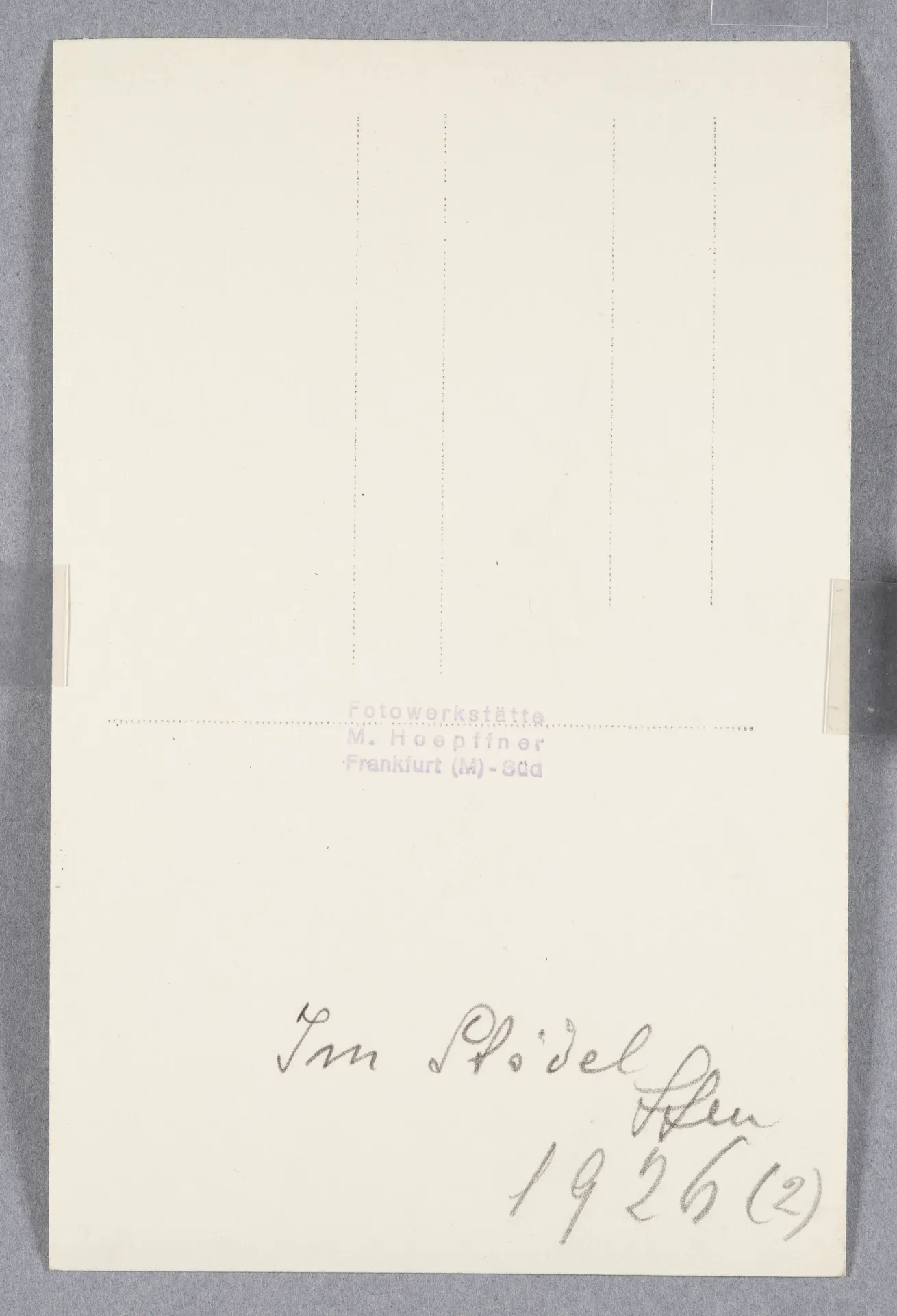 Ottilie W. Roederstein, Selbstbildnis mit verschränkten Armen, Gemälde, 1926