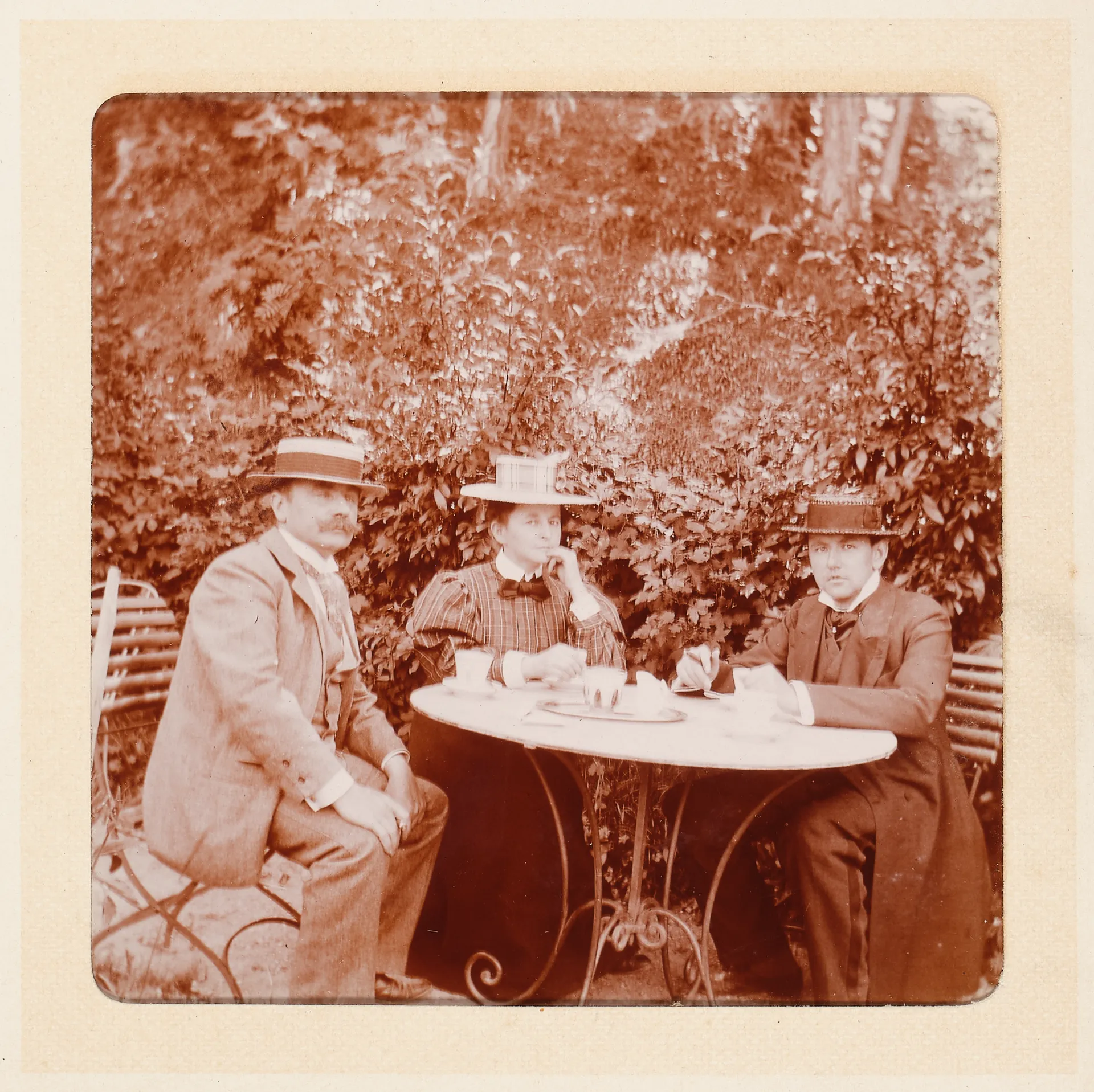 Elisabeth H. Winterhalter und zwei Männer